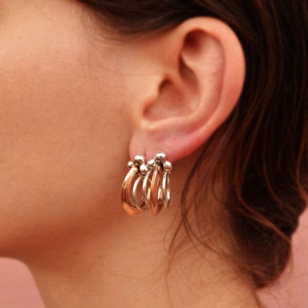 THREE EARRINGS INDOSSATO
