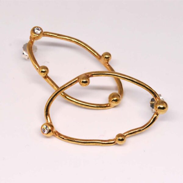 EMPTY EARRINGS1