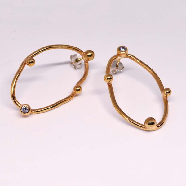 EMPTY EARRINGS2